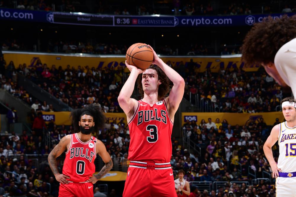 NBA战报：康宁汉姆29分8板10助，活塞129-116击败雄鹿