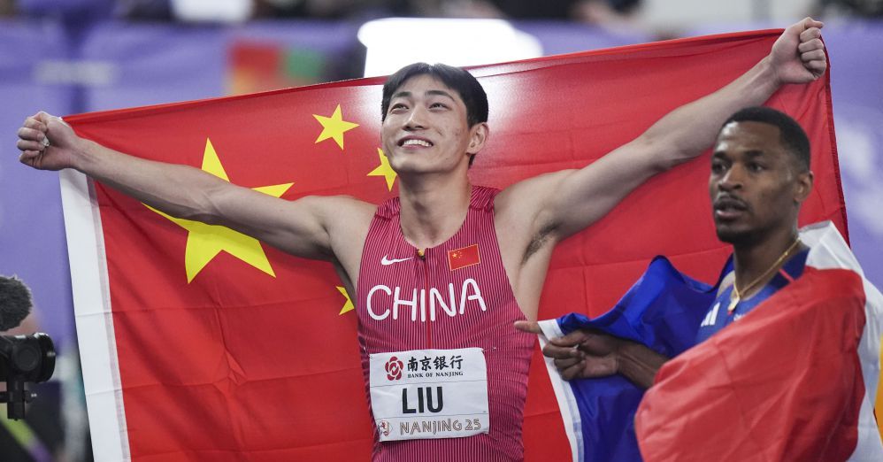 曼晚：曼城预计将在本赛季留下胡桑诺夫